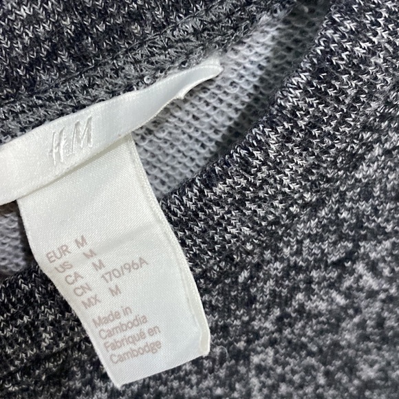 H&M Gray Sweater Rose Gold Back Zip Marled Knit Zipper Detail Size M - Picture 2 of 7